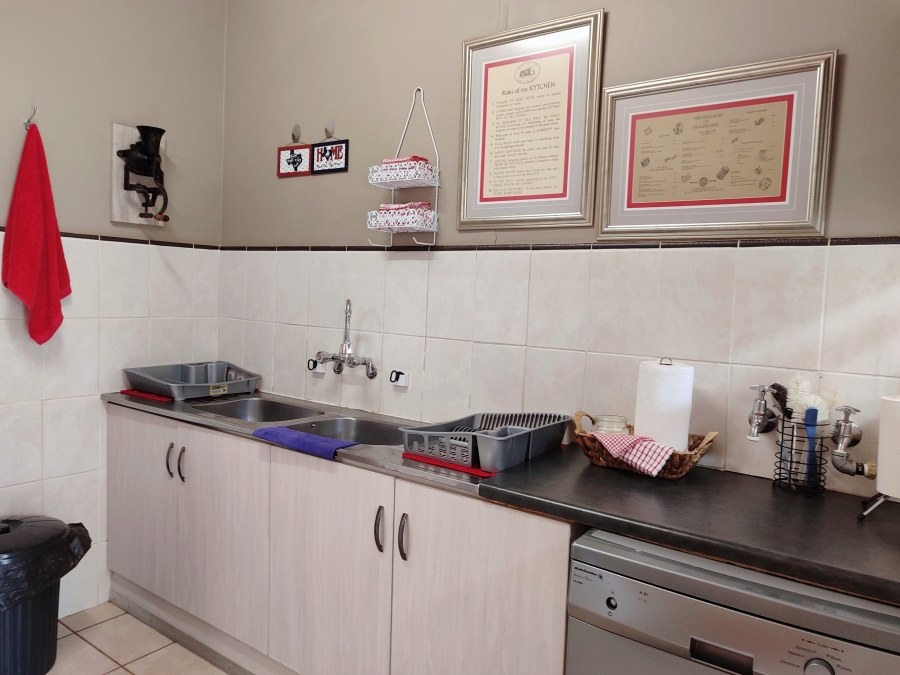 4 Bedroom Property for Sale in Wilkoppies North West